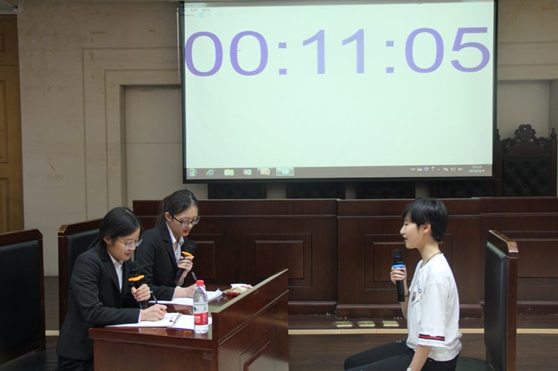 威廉希尔中文官网分会+5月4日+“会见当事人”大赛决赛照片2